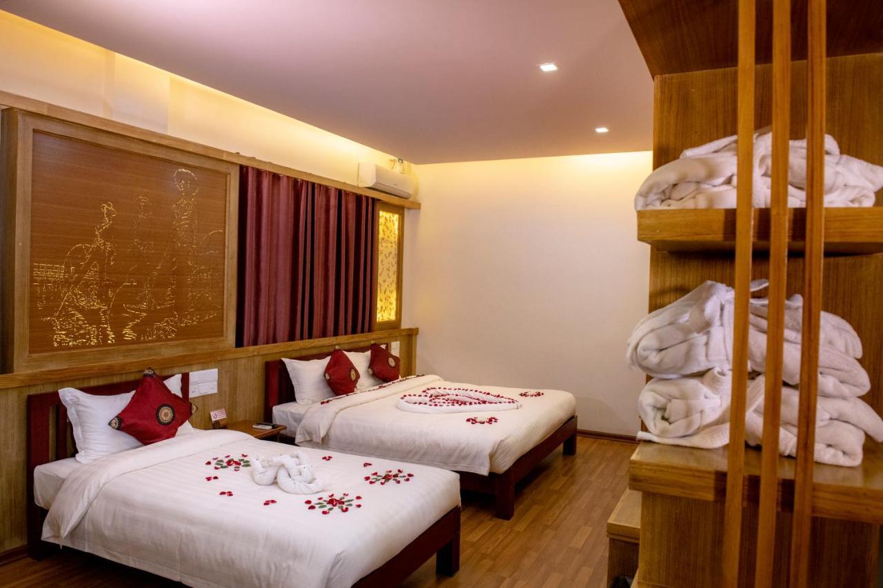 Uct Taunggyi Hotel Esterno foto