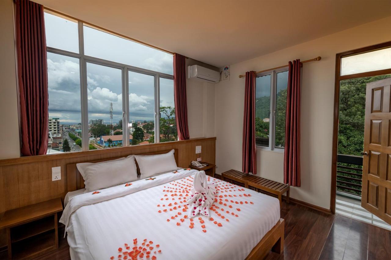 Uct Taunggyi Hotel Esterno foto