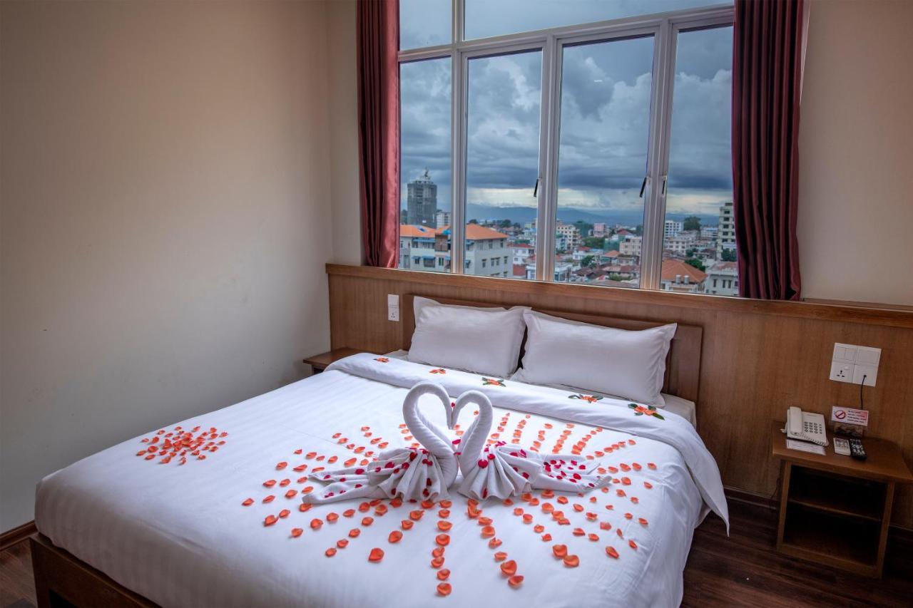 Uct Taunggyi Hotel Esterno foto