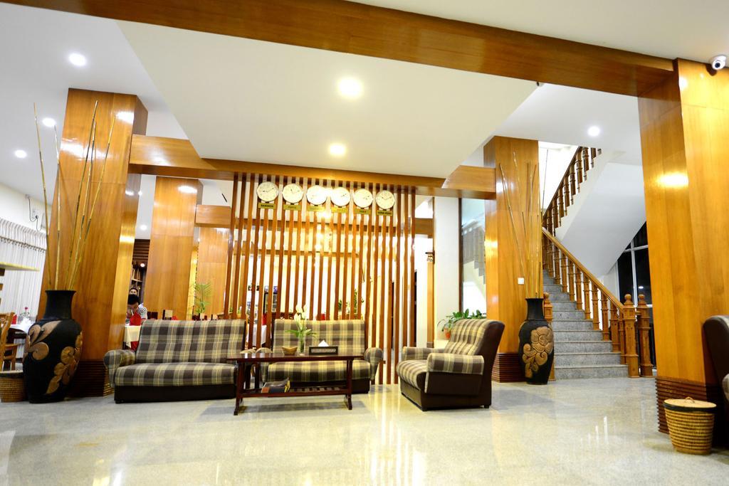 Uct Taunggyi Hotel Esterno foto
